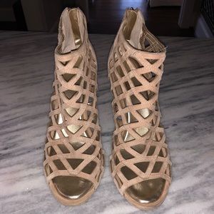 tan/gold heel